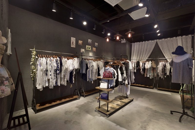梦世坚平服装店：匠心独运与市场需求的完美融合
